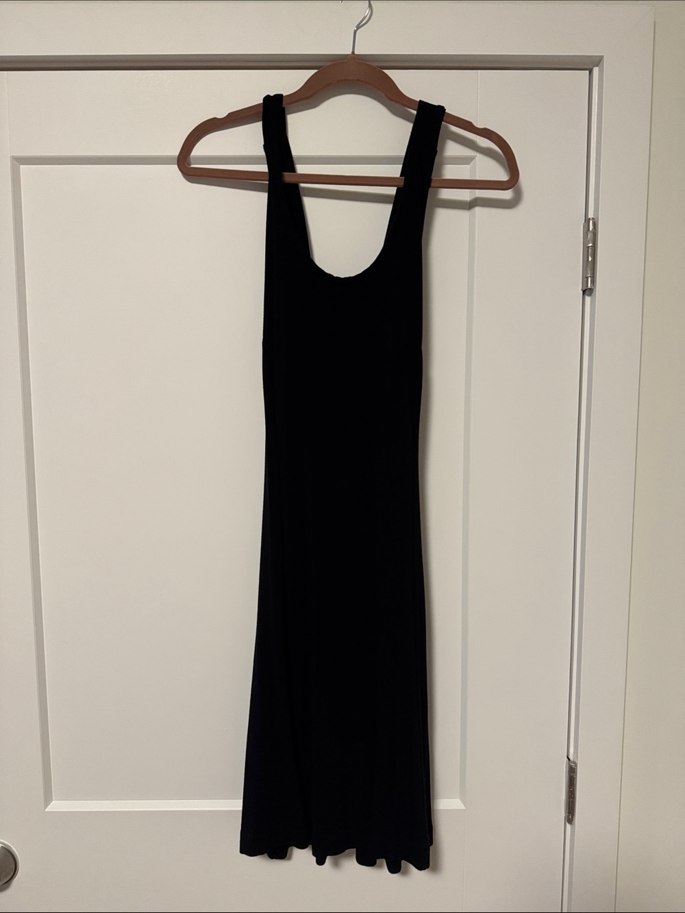 Willi Smith Black Scoop-Neck Midi Tank Dress